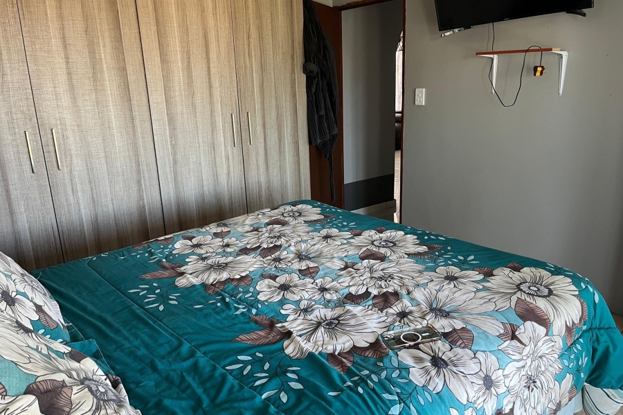 3 Bedroom Property for Sale in Pacaltsdorp Western Cape